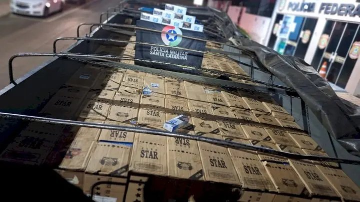 Mais de 109 mil maços de cigarros contrabandeados são apreendidos 