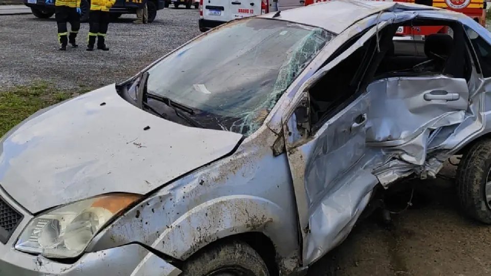 Acidente na BR-470 deixa cinco pessoas feridas em Gaspar