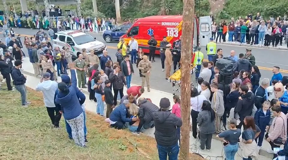 (VÍDEO) Vítima do atropelamento no desfile cívico relata momento e ferimentos