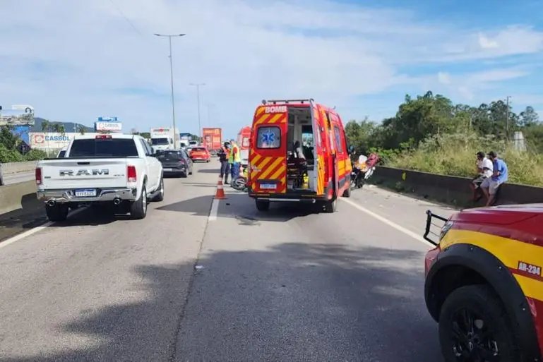 Motociclista morre após colisão na BR-101