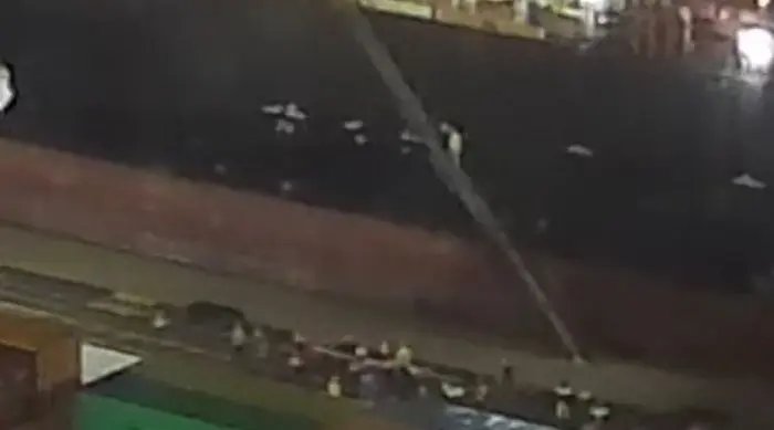 Trabalhador cai no rio Itajaí-Açu durante manobra de navio