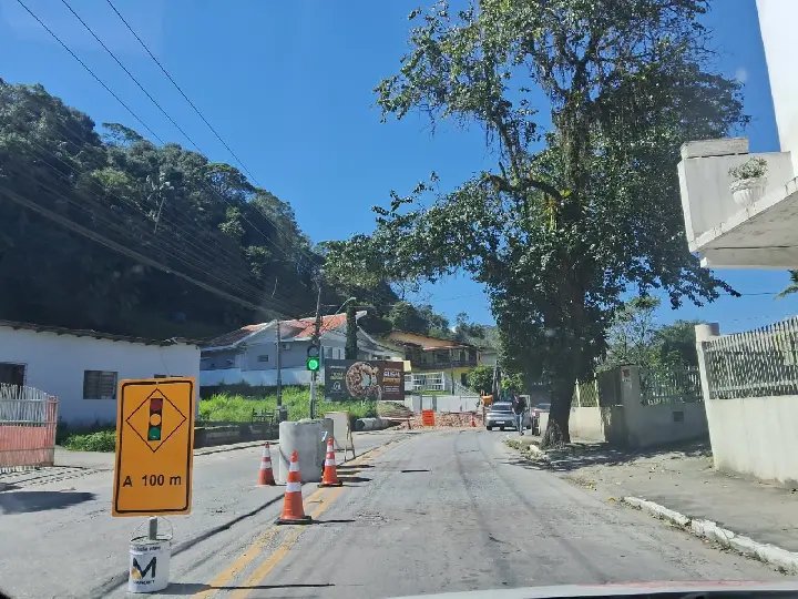 (VÍDEO) Sistema "siga e pare" já começa a funcionar na Avenida Primeiro de Maio