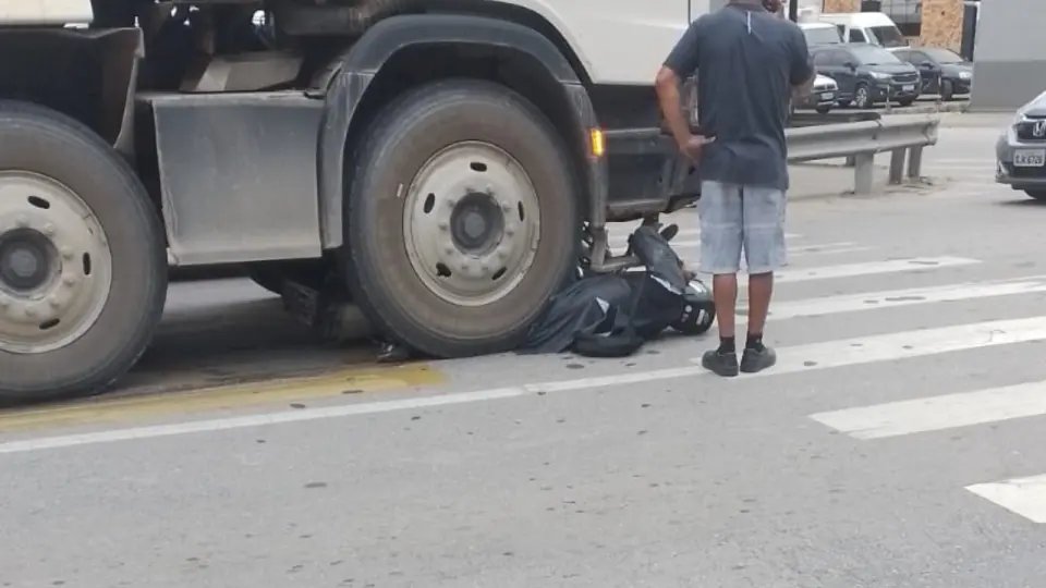 (VÍDEO) URGENTE Acidente de trânsito mata pessoa no Guarani