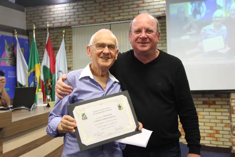Lauro Fischer é homenageado pela Câmara de Vereadores 