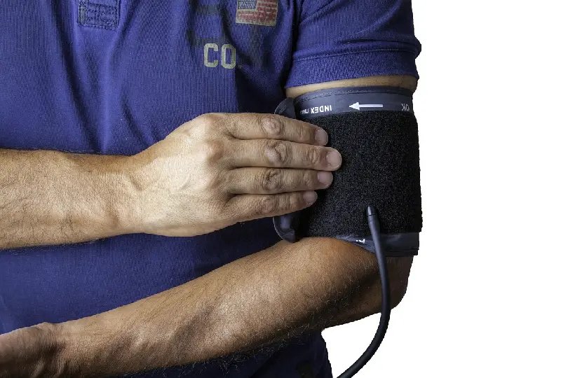 Nova diretriz considera pressão arterial 12 por 8 como pré-hipertensão