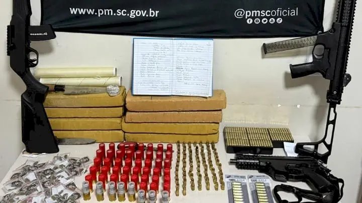 PM apreende armas, drogas e mais de 600 munições em menos de 24h