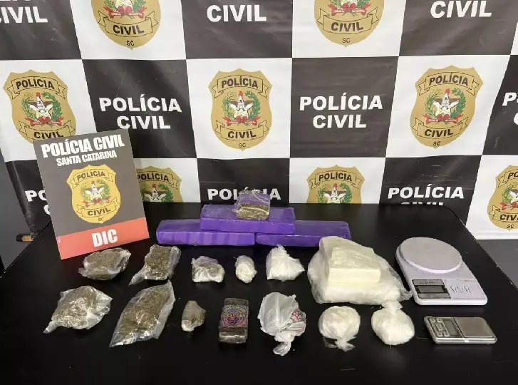 Polícia Civil prende mulher por tráfico de drogas