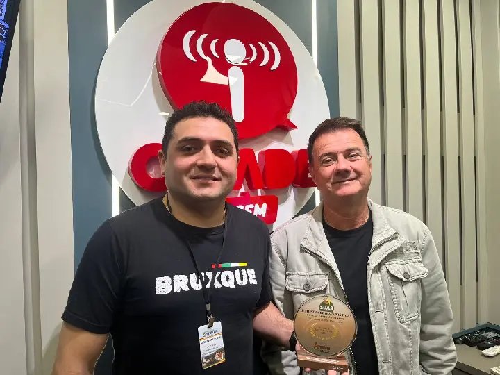 (VÍDEO) Reconhecimento e motivação: equipe do CRAS celebra conquista inédita