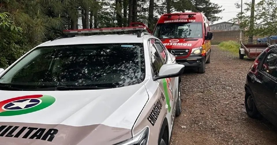 Confronto com foice e faca deixa feridos em briga de vizinhos