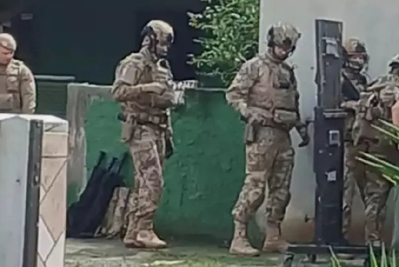 Mulher é libertada após sete horas sendo feita refém em Joinville