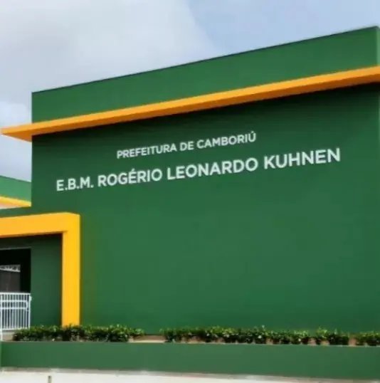 Escola emitem nota após caso de agressão entre alunos