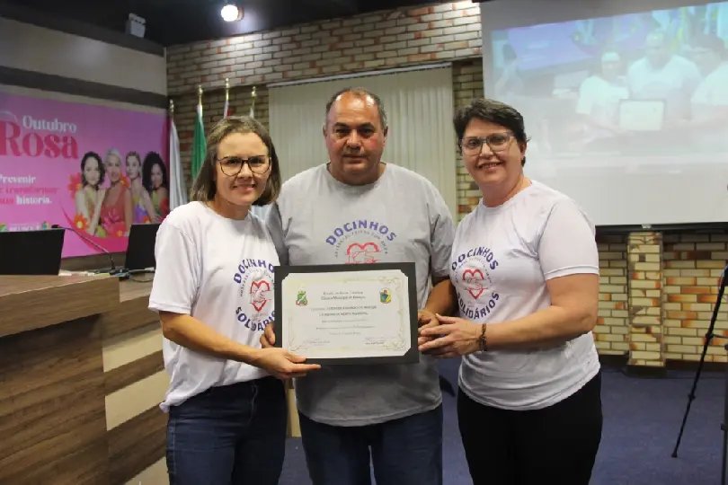 Grupo Docinhos Solidários de Brusque é homenageado na Câmara