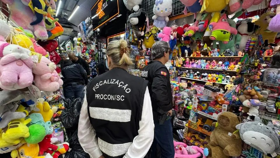Operação apreende R$ 100 mil em brinquedos piratas às vésperas do Dia das Crianças