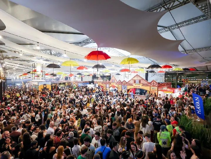 Milhares de fenafesteiros curtiram a noite de sábado no Pavilhão da Fenarreco