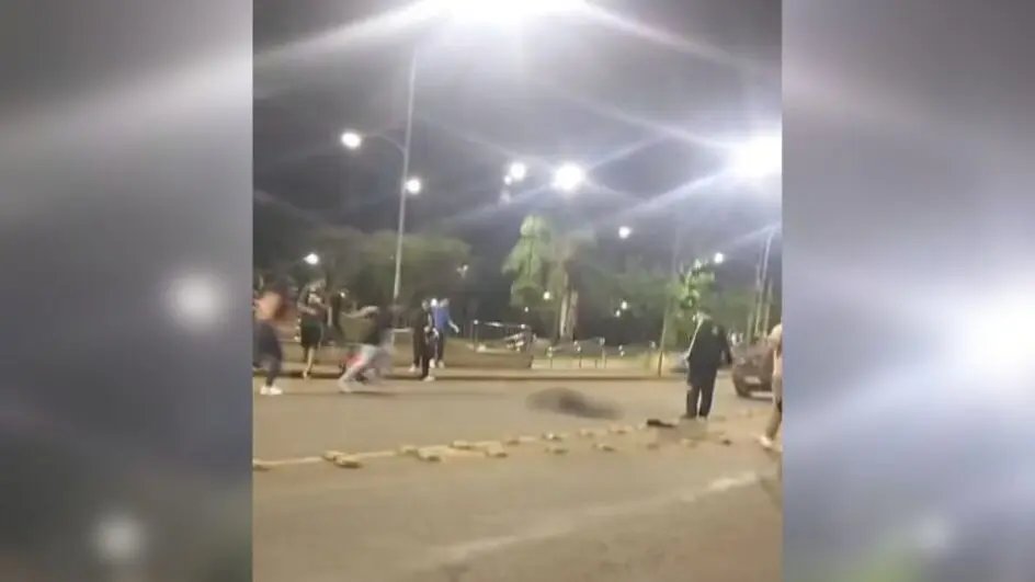 Jovem espancado e atropelado duas vezes presta depoimento e aguarda cirurgia