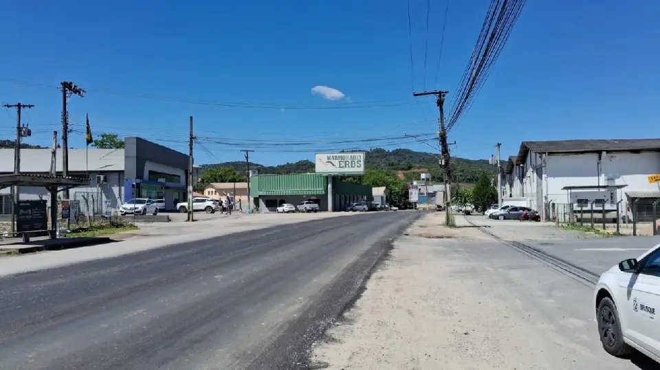 Avenida Dom Joaquim recebe a Operação Tapa-Buraco durante à noite