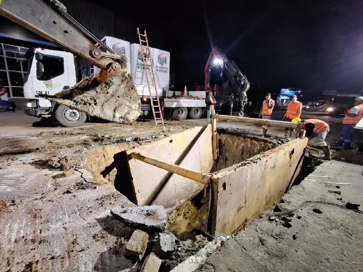 Obras na Primeiro de Maio seguem em novo trecho após a rua Gustavo Halfpap