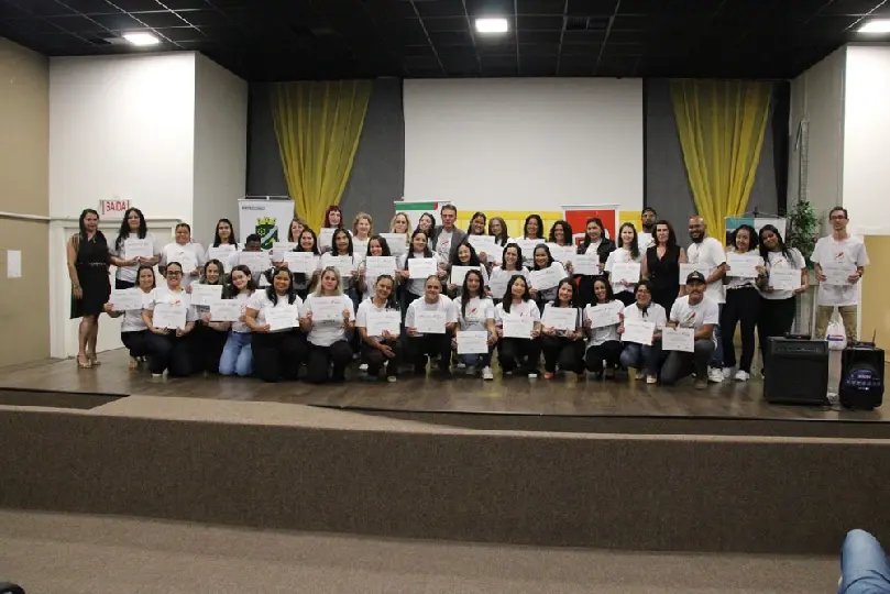 Escola de Costura da AmpeBr forma nova turma