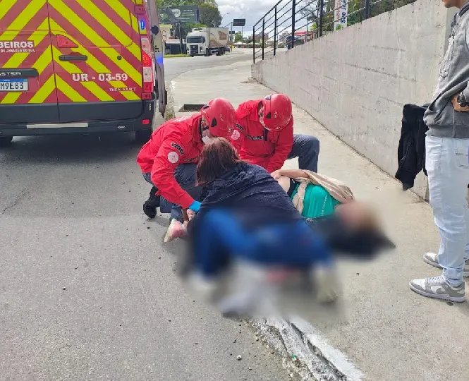 Idosa sofre queda de bicicleta e é encaminhada ao hospital