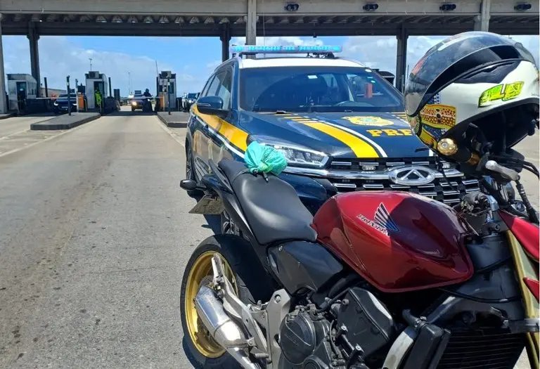 Motociclista procurado pela Justiça é detido em fiscalização