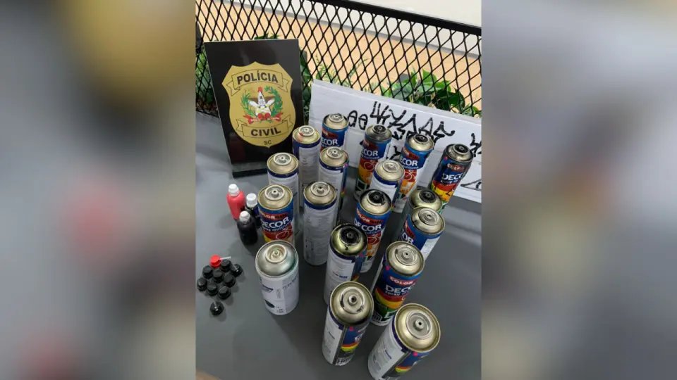 Pichadores estão na mira da Polícia Civil de Brusque; entenda
