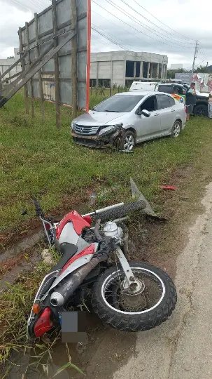 Motociclista fica ferido após colisão com carro na SC-410