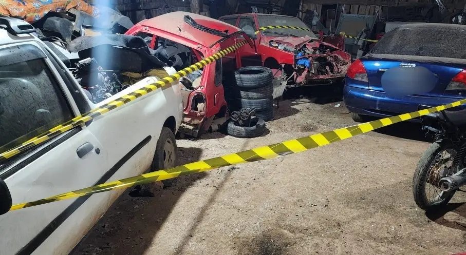 Homem leva tiros no tórax e no rosto e é socorrido com vida