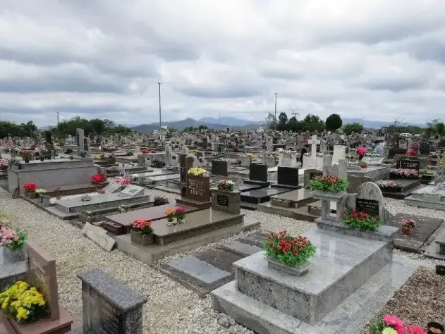 (VÍDEO) Movimento antecipado marca o Dia de Finados no Parque da Saudade