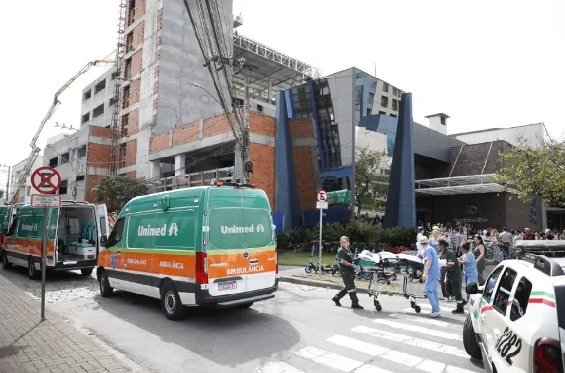 Obra desaba, mata um trabalhador e deixa outros feridos