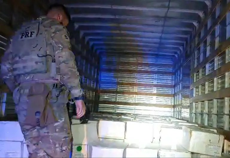 Três homens são presos com cinco toneladas de camarão contrabandeado