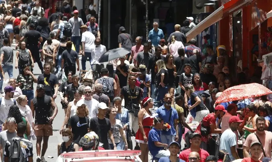 Confira nomes e sobrenomes mais comuns no país, segundo o IBGE