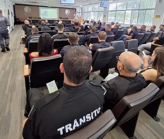 Brusque participa de simpósio estadual sobre regulamentação dos autopropelidos