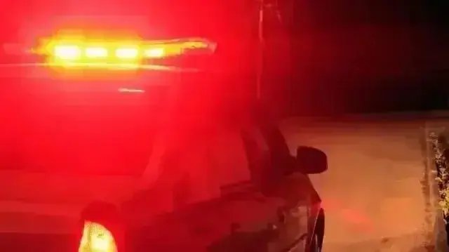 Confusão por caminhão acaba em agressão com barra de ferro