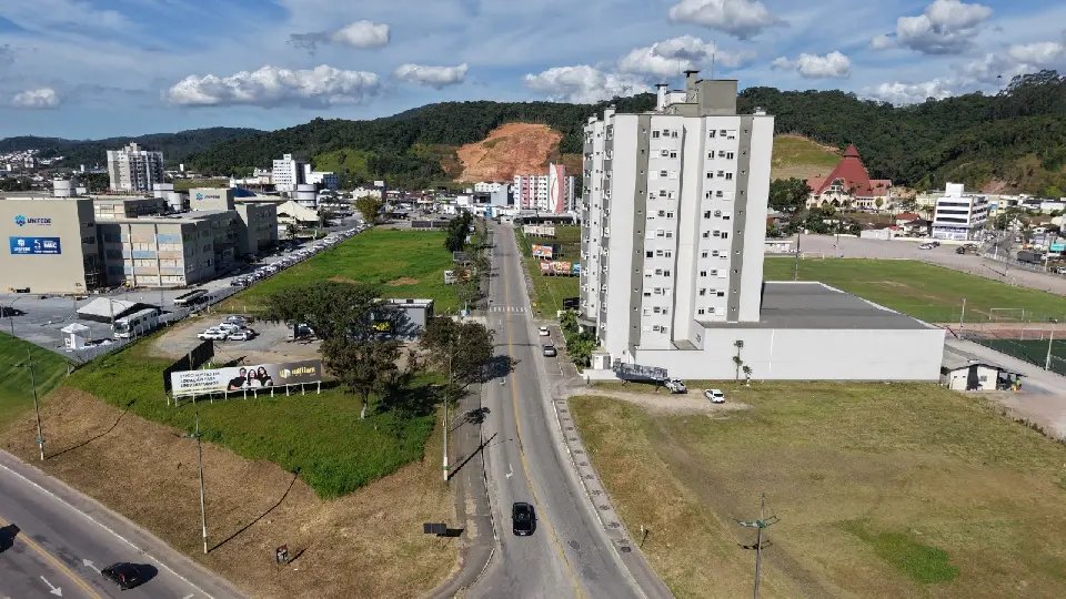 Samae inicia recuperação asfáltica na rua Vendelino Maffezzolli
