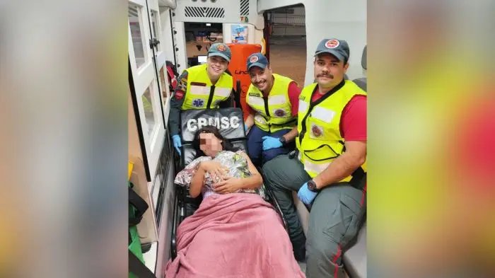Gestante entra em trabalho de parto e bebê nasce a caminho do Hospital