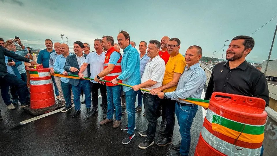 (VÍDEO) Viaduto da Rodovia Antônio Heil é liberado e marca avanço do programa Estrada Boa