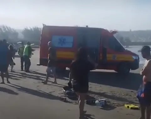 Criança de 8 anos morre após se afogar em praia de SC
