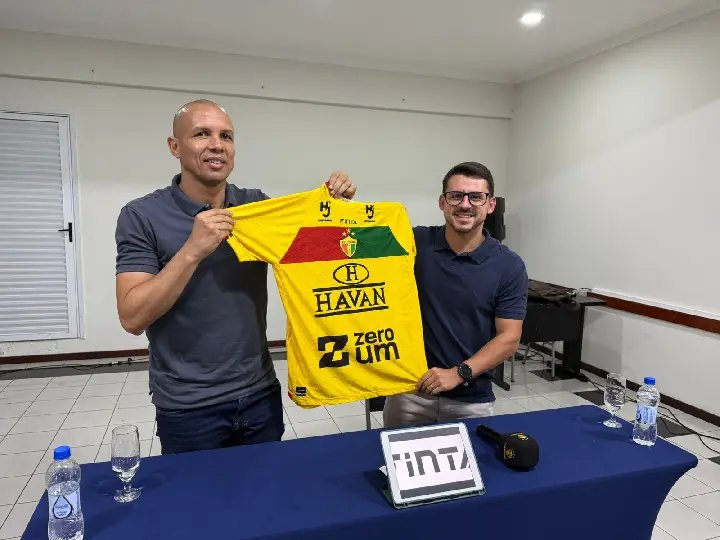 (VÍDEO) Brusque apresenta seu novo técnico e projeta reforços