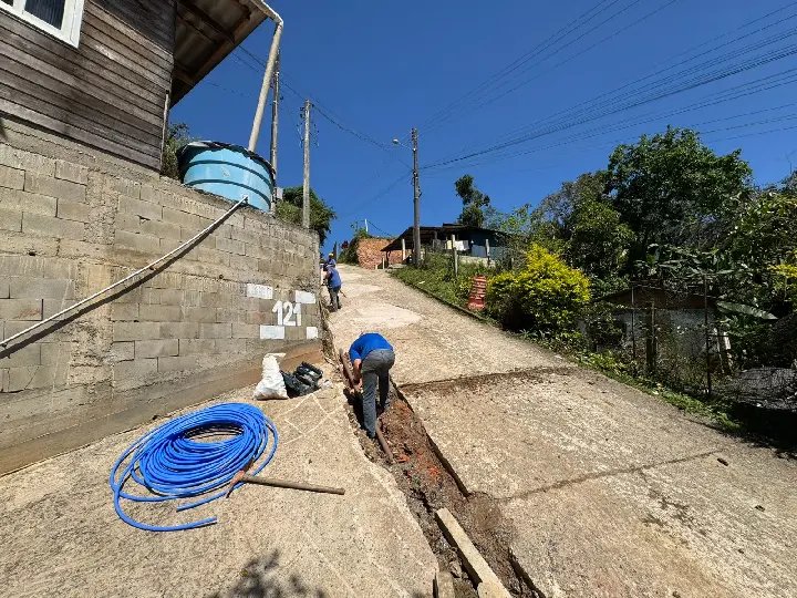 Resolvido problema histórico em rua do bairro Azambuja