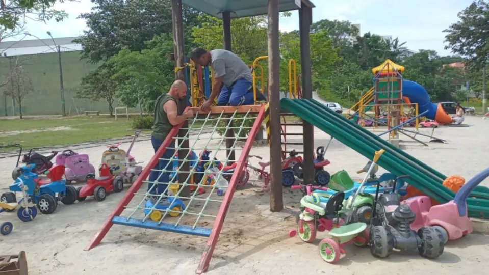 Praças de Brusque recebem mutirão de limpeza e manutenção
