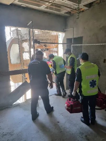 Trabalhador sofre acidente em prédio em construção e é levado ao hospital
