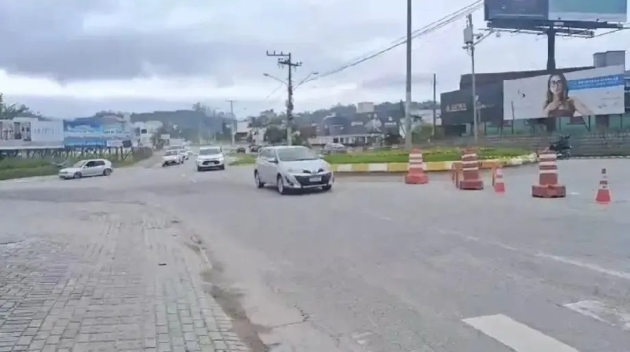 Críticas ao trânsito no Maluche levam associação a convocar reunião