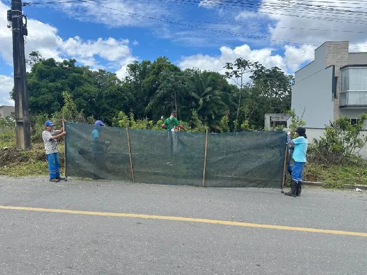 Trabalhos de roçada têm início nesta semana por diversos bairros de Brusque