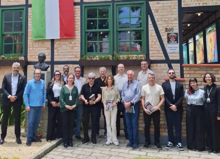 Comitiva da Justiça Federal visita o Museu Casa de Brusque