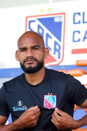 Carlos Renaux anuncia a contratação de Vitor Carré para 2026