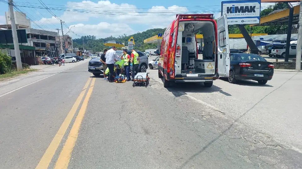 Idoso fica gravemente ferido após atropelamento no Santa Terezinha