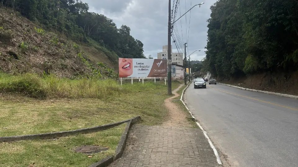 Prefeitura inicia notificações para regularização de calçadas em Brusque