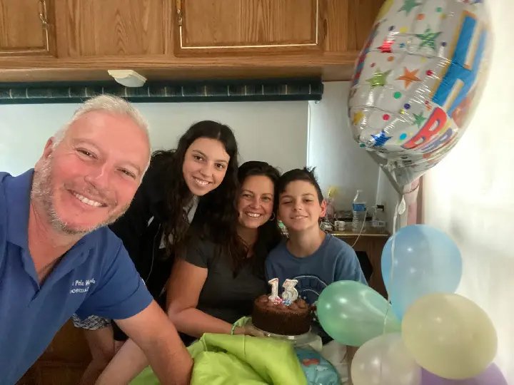 Família brusquense retorna à cidade após completar segunda volta ao mundo