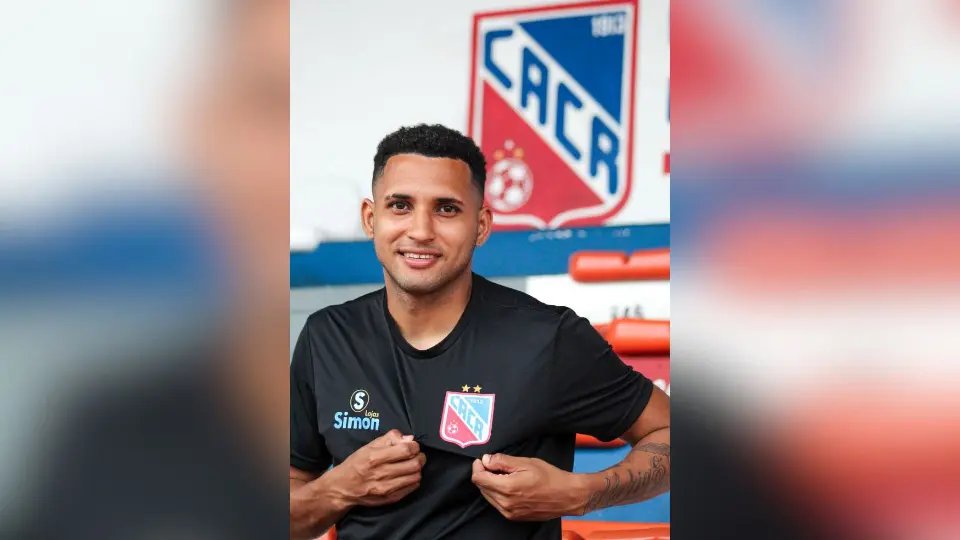 Renaux aposta em intensidade e anuncia volante colombiano