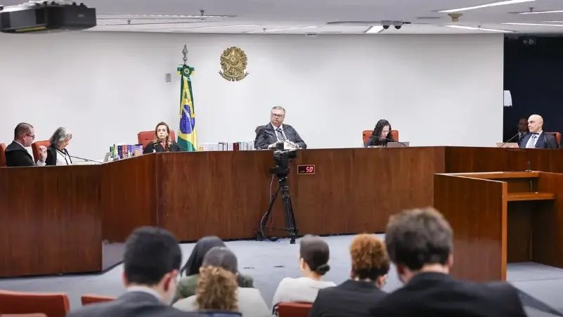 Por unanimidade, STF condena cinco réus e absolve um pela trama golpista